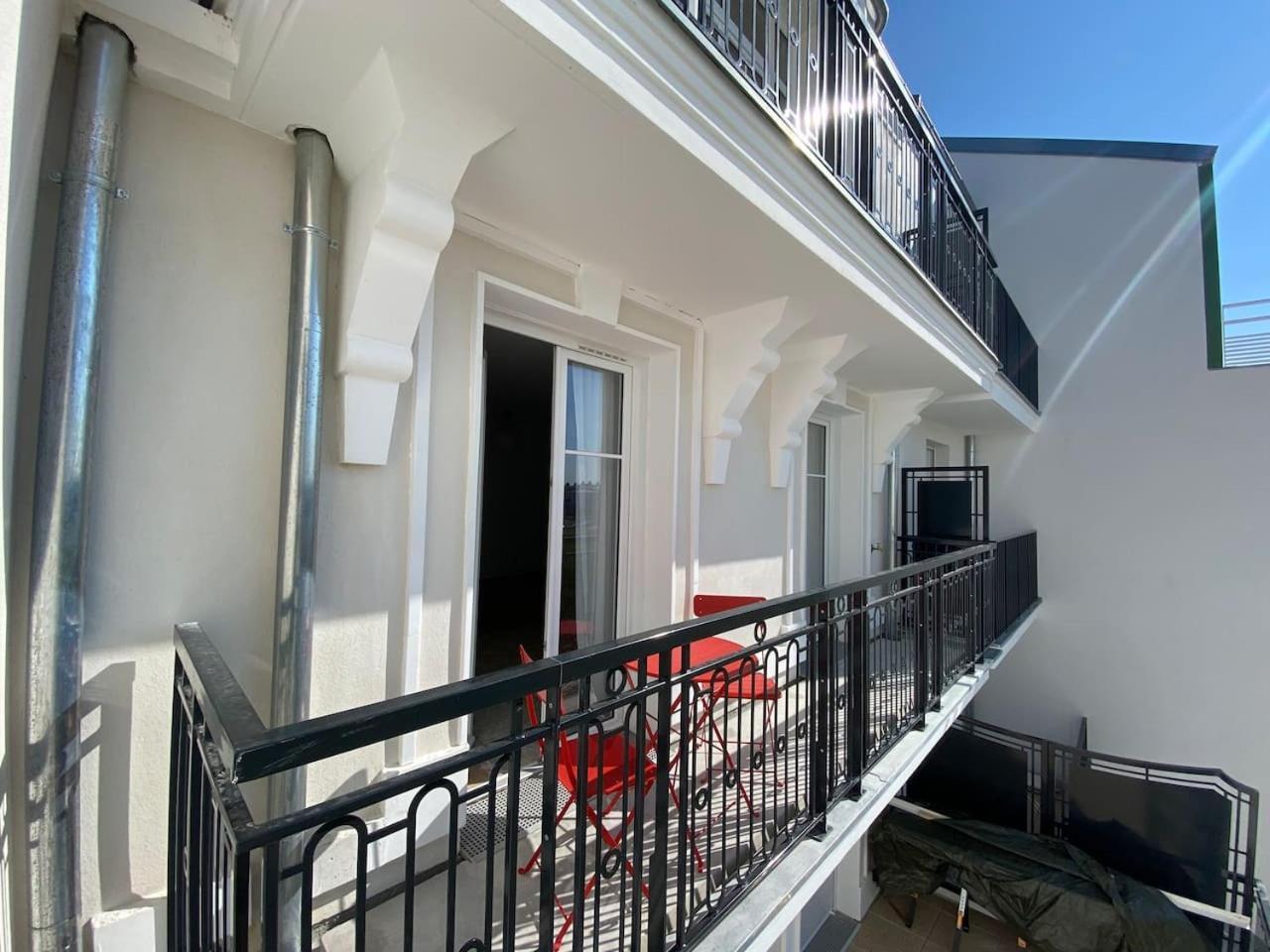Disneyland Minimalist Lifestyle - 5 Pax Apartment Serris Bagian luar foto